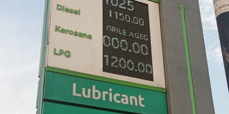 Again, NNPCL raises petrol pump price