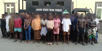 Lagos Taskforce Dislodges Squatters From Railway Corridor At Pen Cinema, Fagba