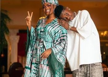 Jarvis breaks down on livestream amid feud with Peller