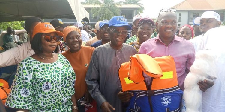 Princess Animashaun Empowers Epe Indigenes with Tricycle, Industrial Machines, others