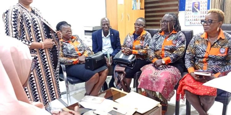 ANCOPSS SOMOLU ZONE PAYS COURTESY VISIT TO SUPERVISING TG/PS OF EDUCATION DISTRICT II