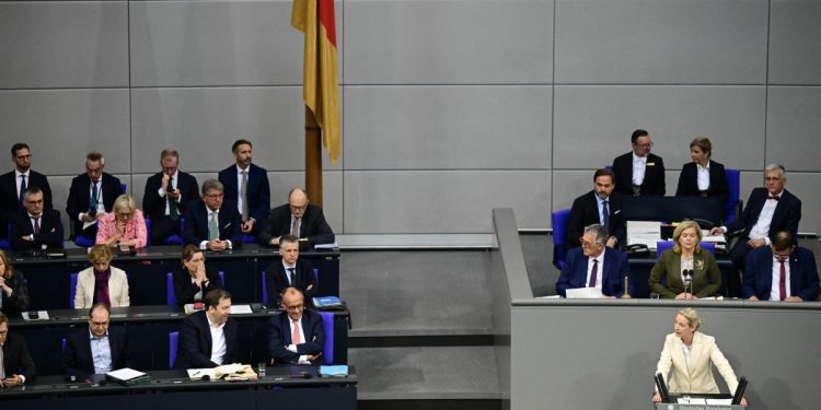 Germany Deports 81 Afghans Convicted of Crimes