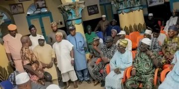 LG Polls Rally: Monarch suspends six chiefs for attending Labour Party campaign in Lagos