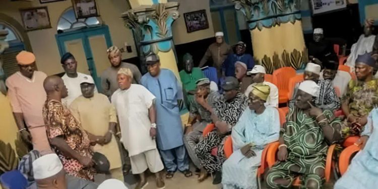 LG Polls Rally: Monarch suspends six chiefs for attending Labour Party campaign in Lagos