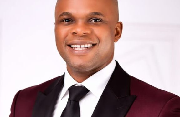 Media Icon Aafin Bayo Famoroti Hailed for Leadership, Humanitarian Impact